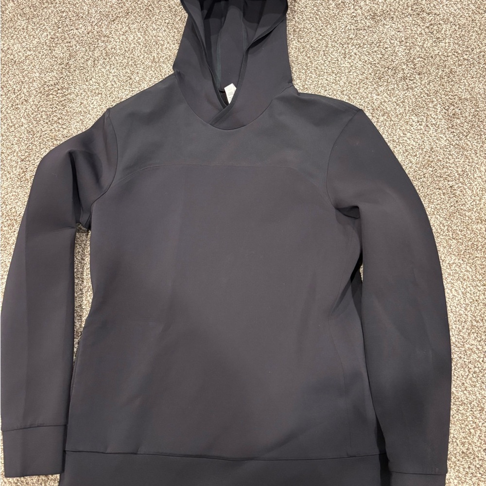 Lululemon pull over size medium